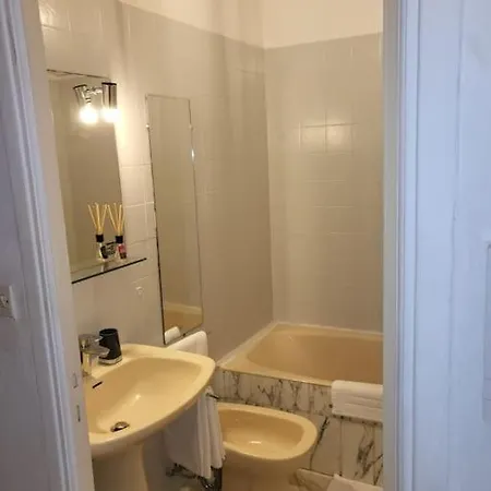 Cozy Studio Cap D'antibes Juan-les-pins Αντίμπ